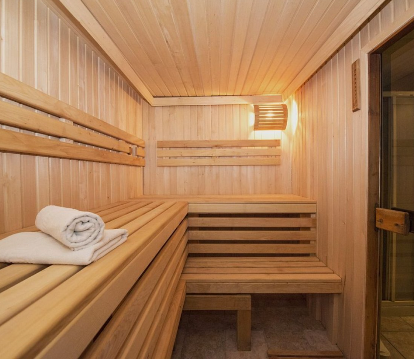 SAUNA/MASSAGGIO SPORTIVO/DECONTRATTURANTE- BAGNO FREDDO